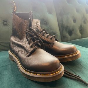 1460 Women’s Pascal Virginia leather Dr Martens size US 6 Ladies